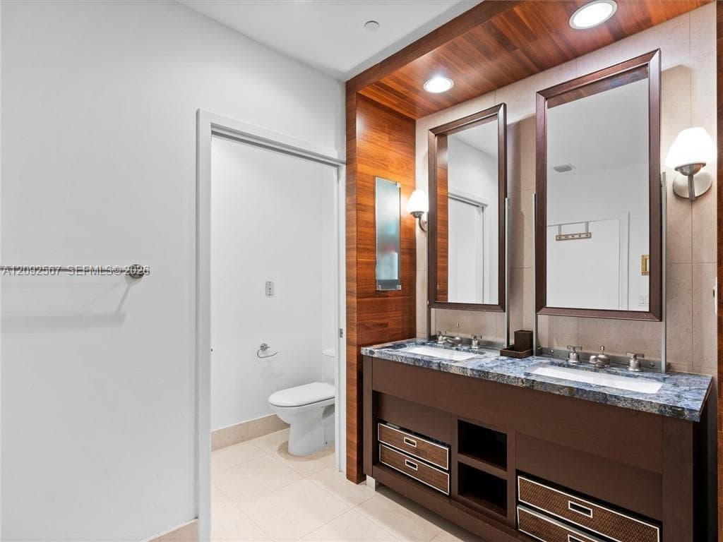 Carillon Miami Beach · #301 in Miami Beach - Photo 19