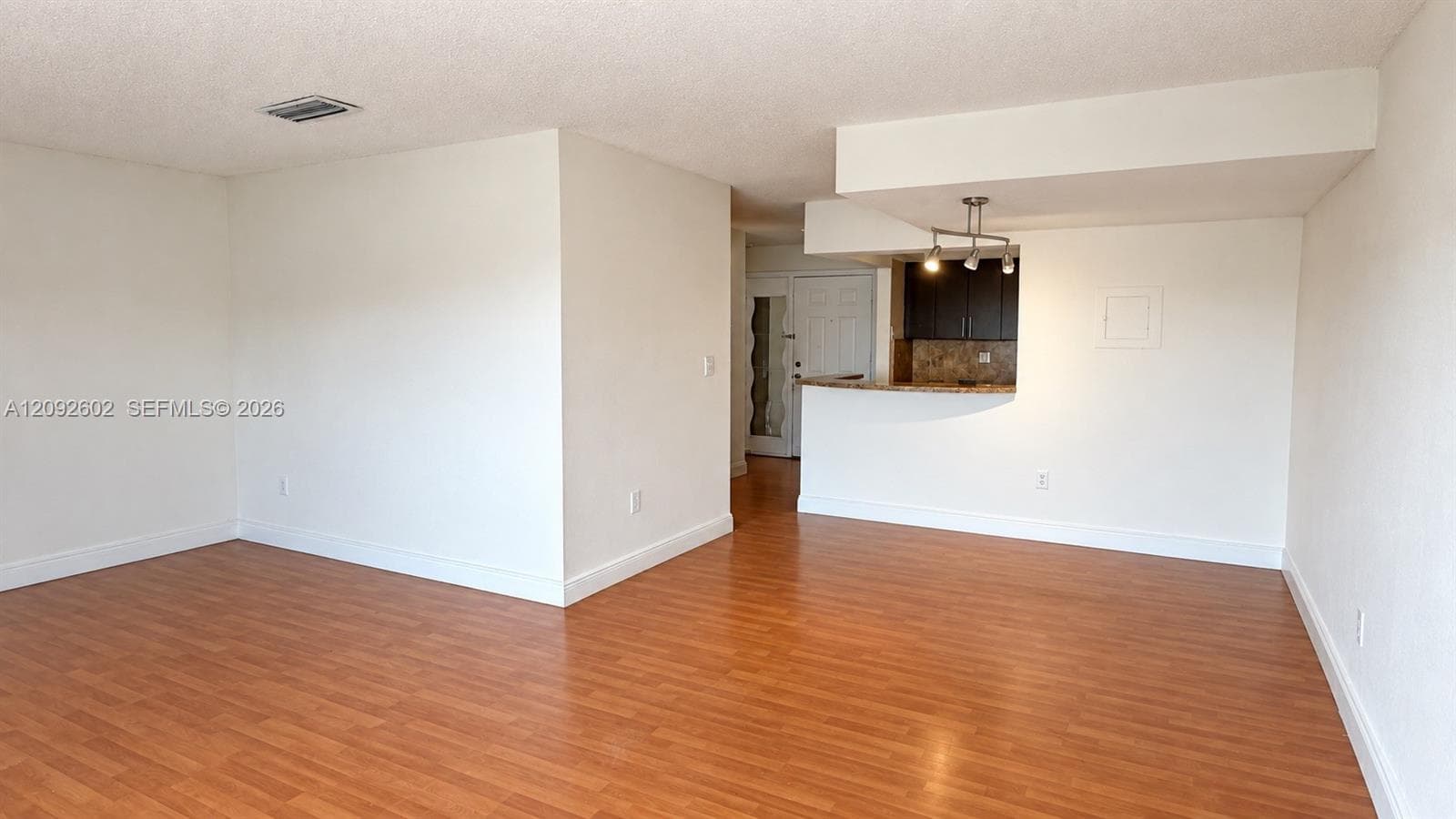 9375 Fontainebleau Blvd · #L-402 in Miami - Photo 1