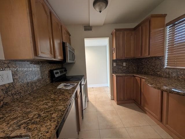 FOX CHASE CONDO #3 · #303 in Miami - Photo 3