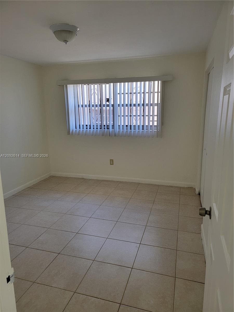 1388 NW 55 St photo 8