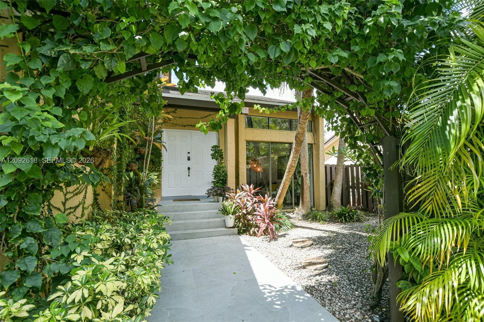 11624 SW 135th Pl photo 1