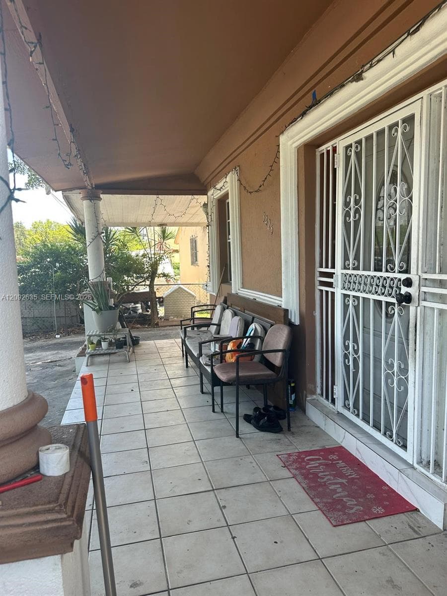 3425 NW 14th Ave photo 14