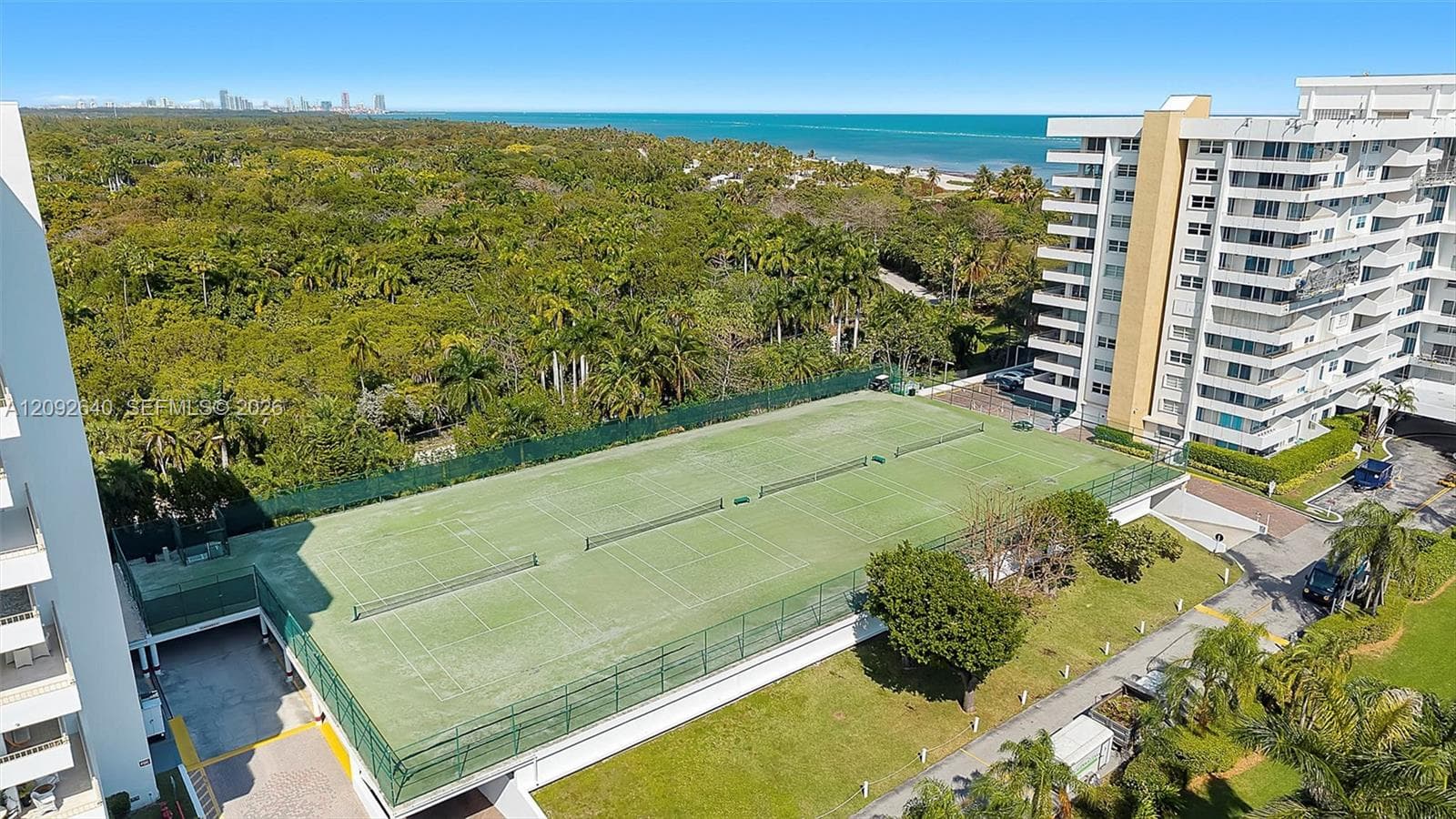 Commodore Club East · #812 in Key Biscayne - Photo 7