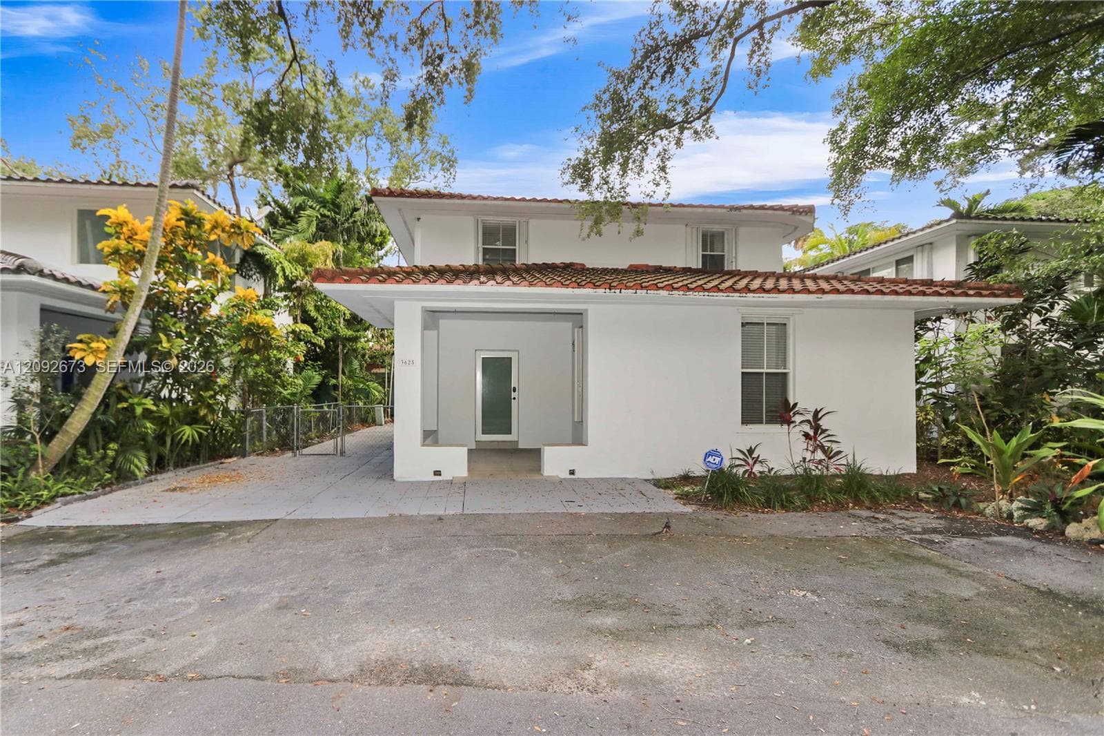 3625 SW 37th Ave #11 photo 1