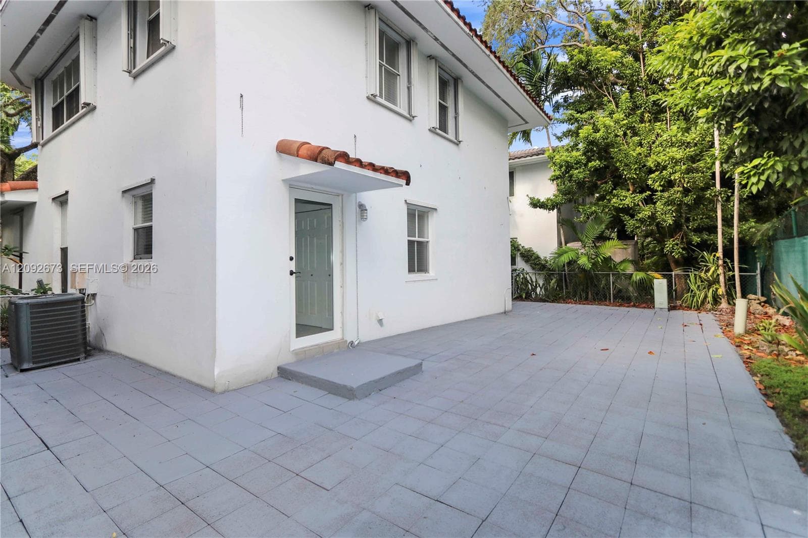 3625 SW 37th Ave #11 photo 4
