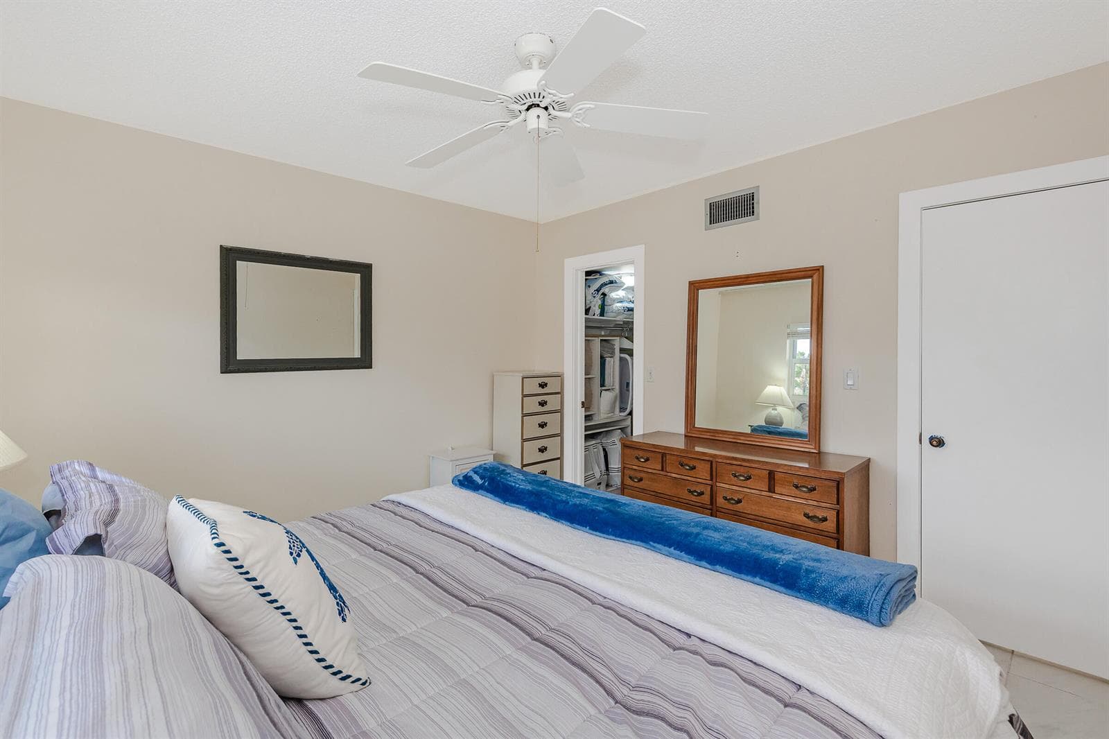 Goest Bedroom
