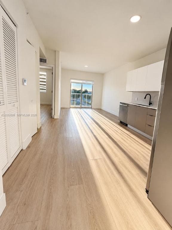 GEO M PHIPPENS · #B207 in Hallandale Beach - Photo 2