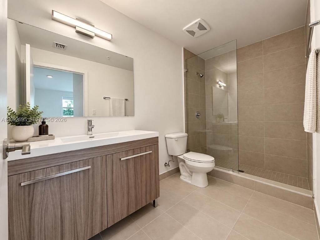 GEO M PHIPPENS · #B207 in Hallandale Beach - Photo 17