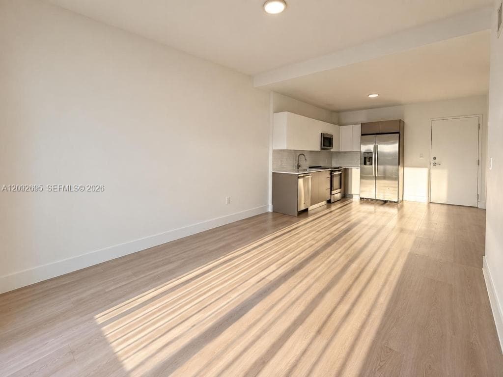 GEO M PHIPPENS · #B207 in Hallandale Beach - Photo 5