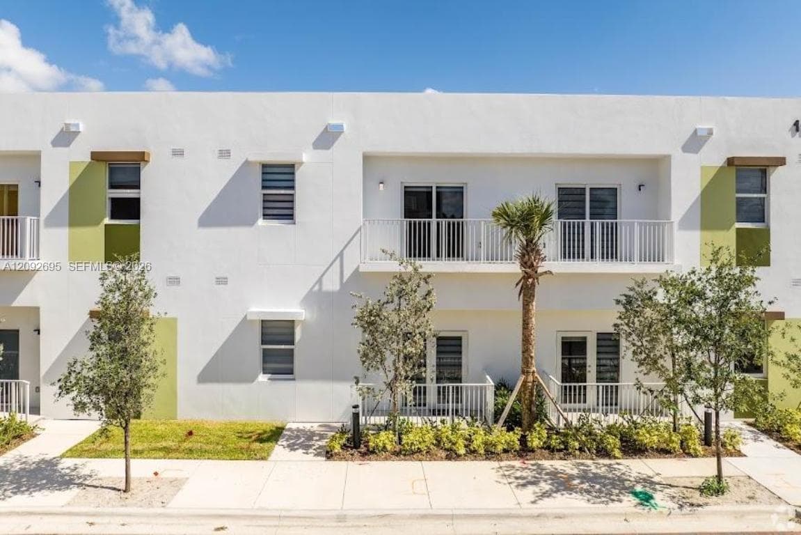GEO M PHIPPENS · #B207 in Hallandale Beach - Photo 19