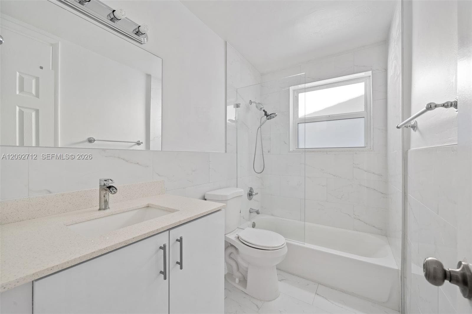 2819 Cleveland St photo 20