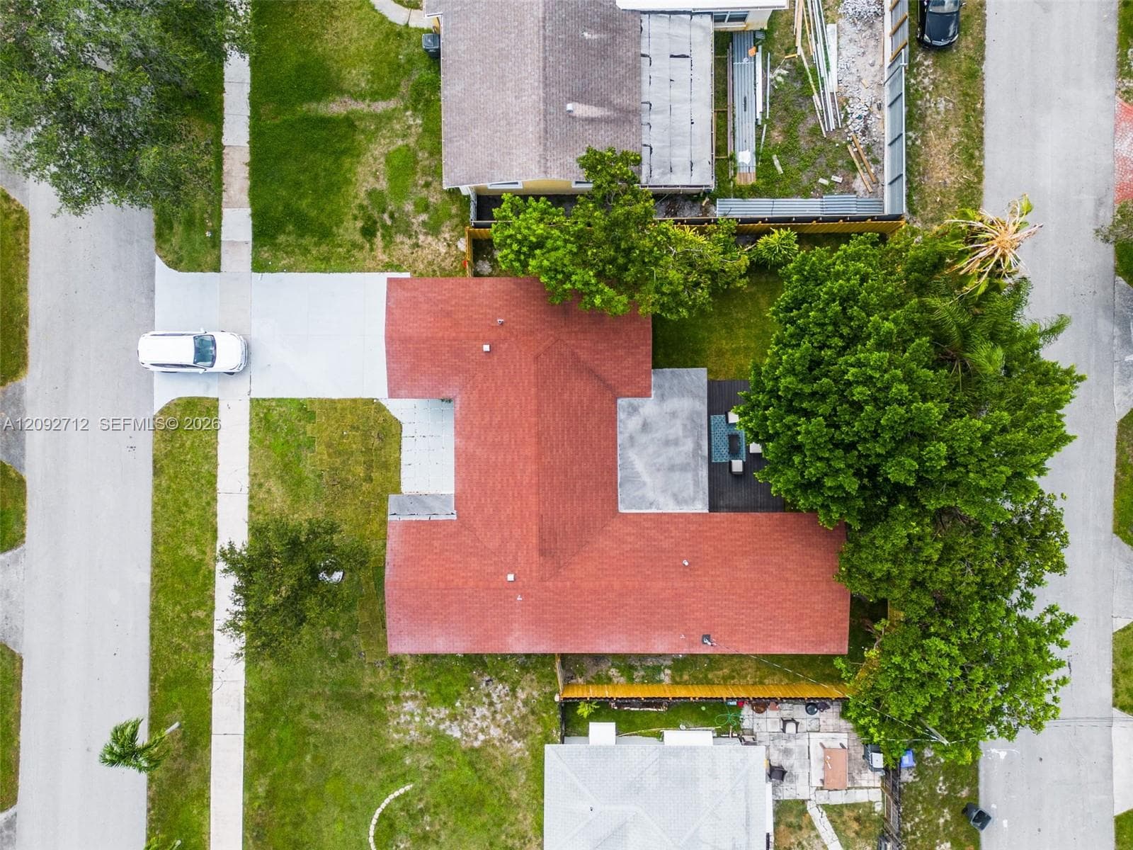2819 Cleveland St photo 29