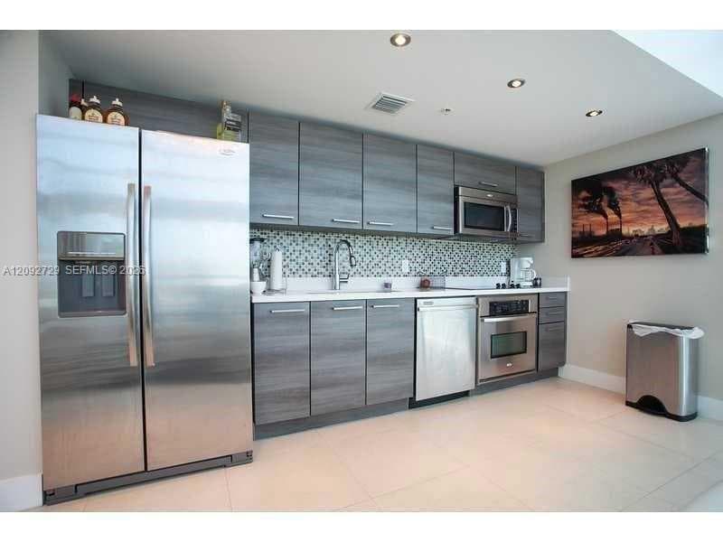 MERIDIAN 5 CONDO · #21 in Miami Beach - Photo 3