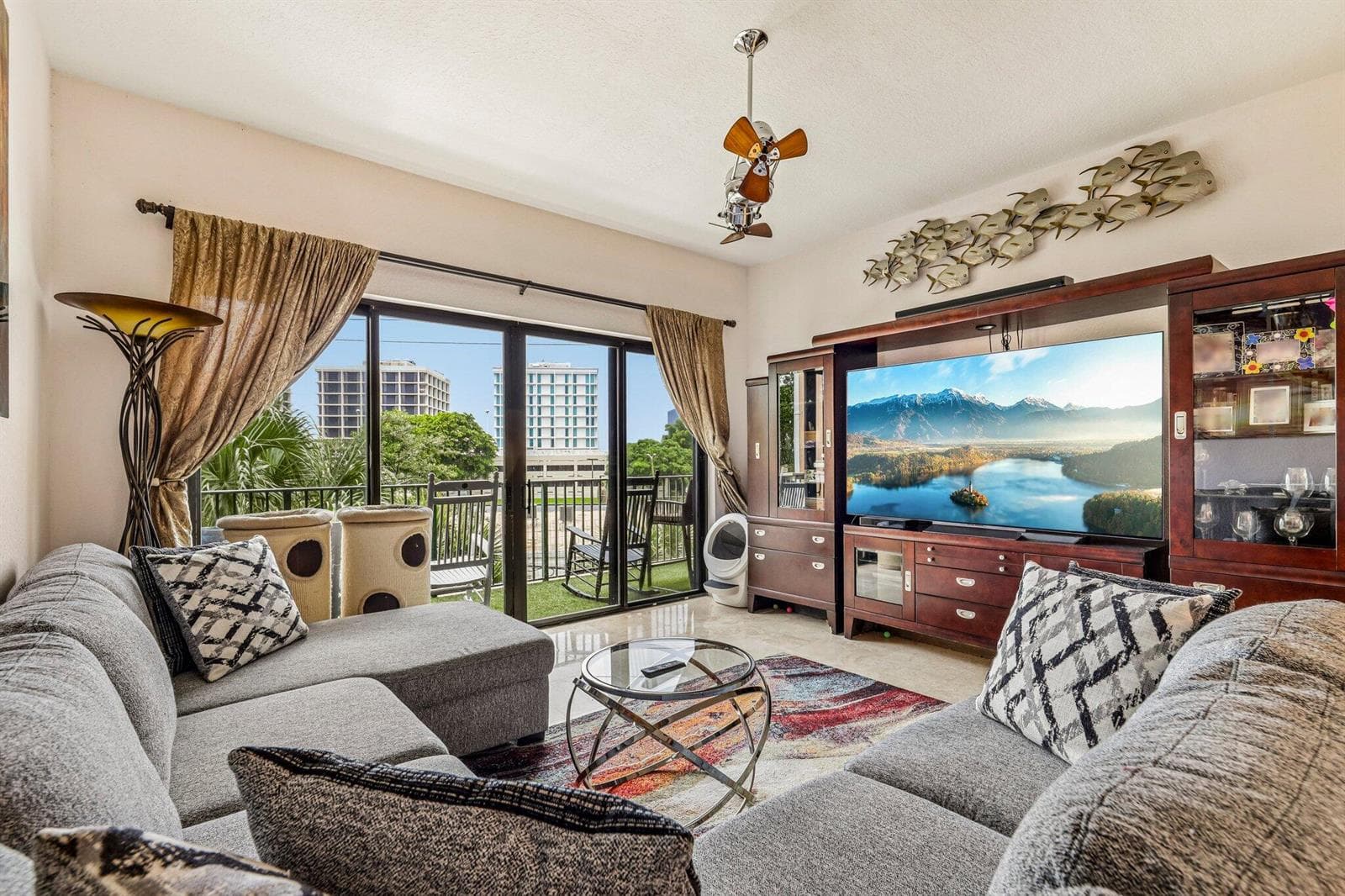 3-web-or-mls-Presidential Way #310-S1809