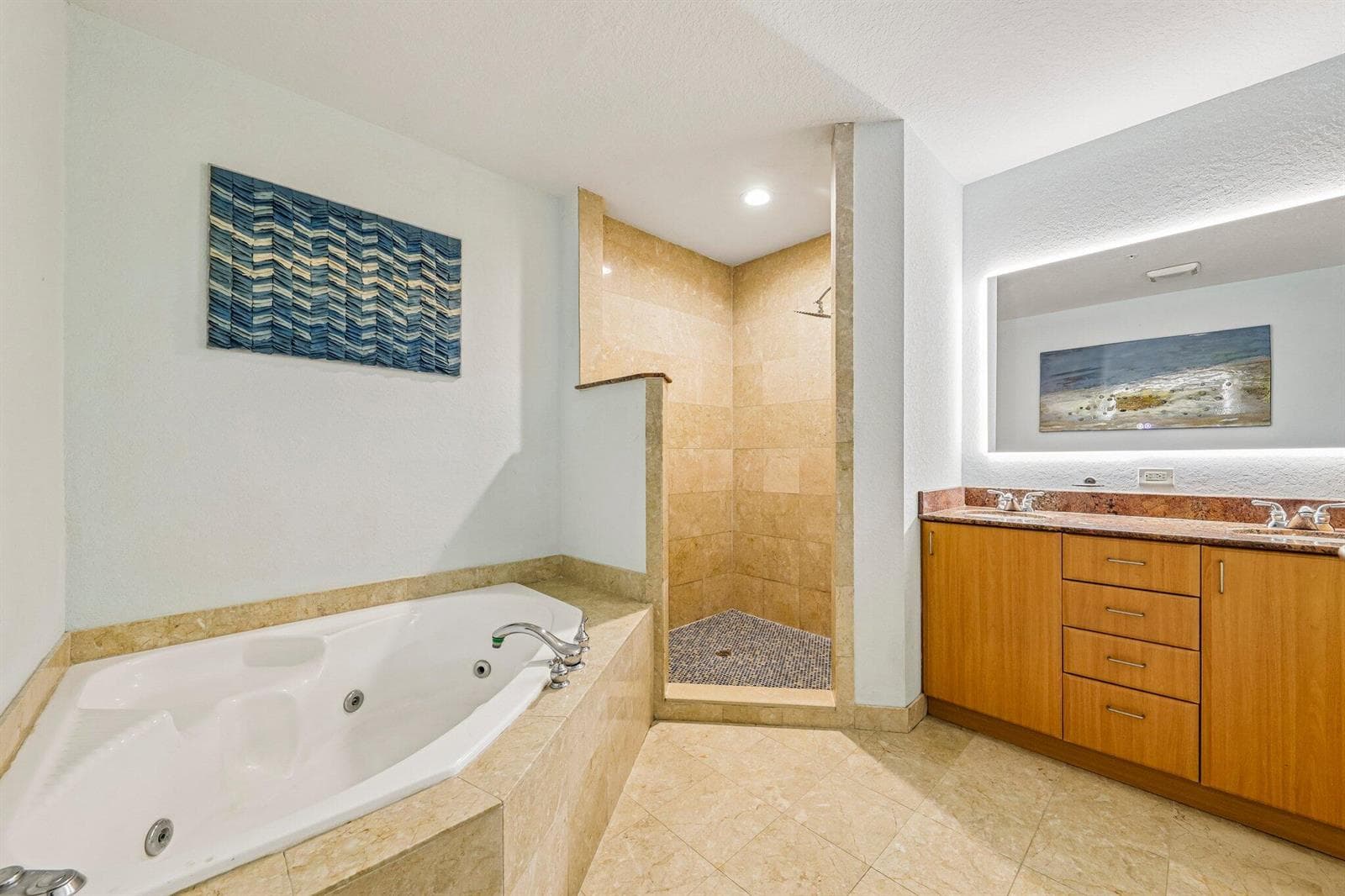 15-web-or-mls-Presidential Way #310-S180