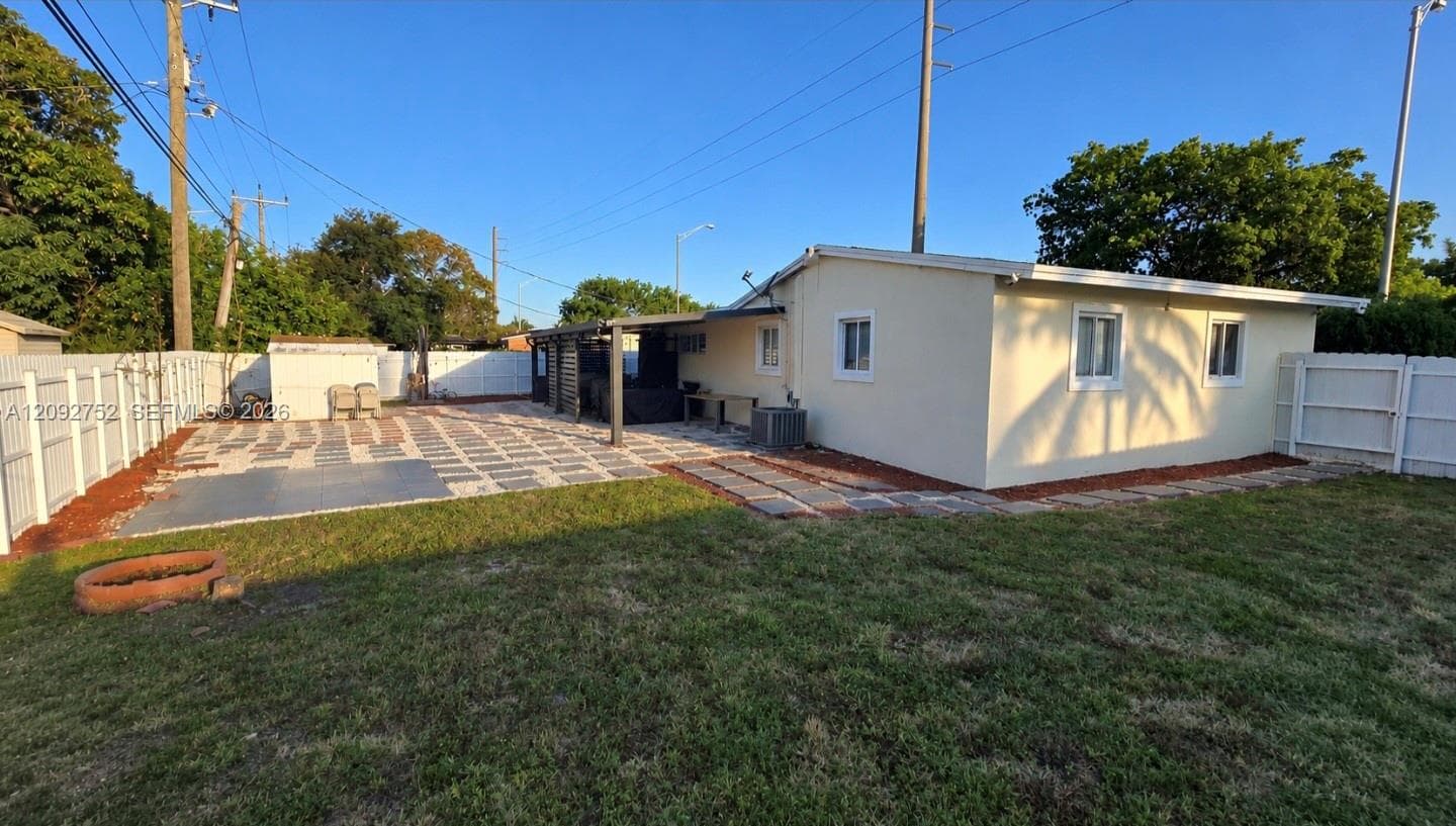 4300 NW 183rd St photo 24