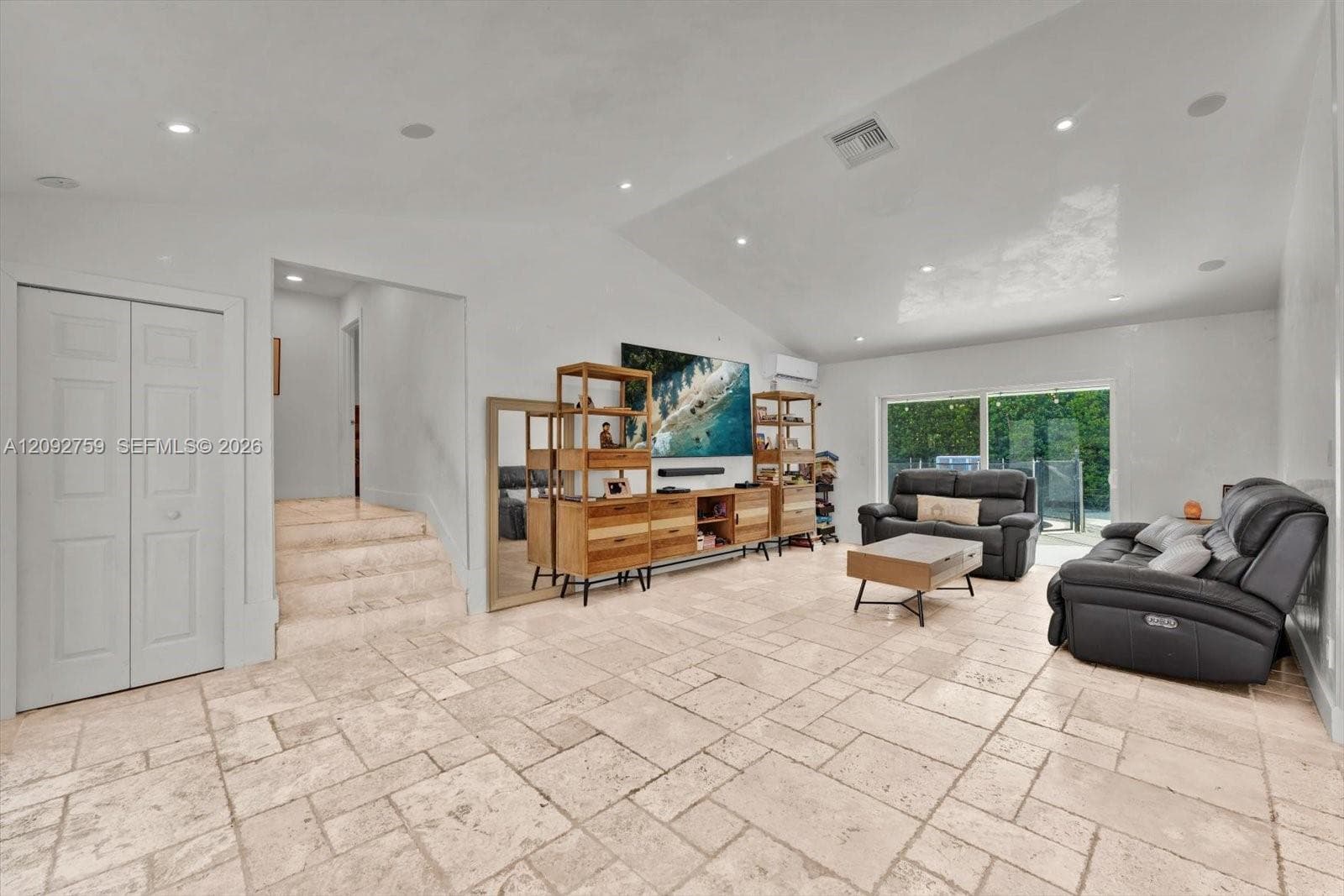 11464 SW 100th Ter photo 3