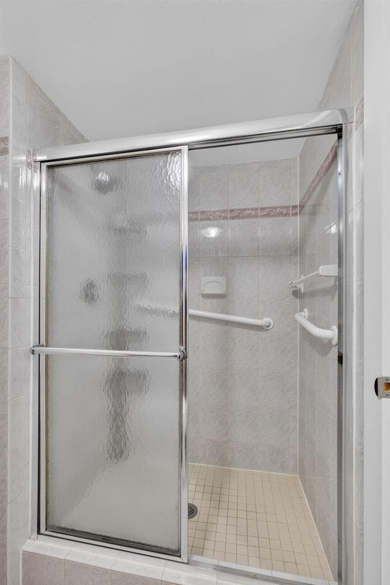 Master Walk In Shower