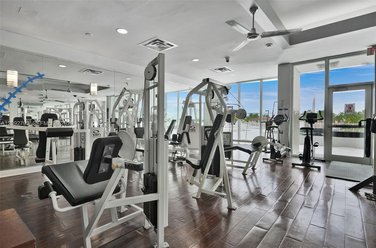 AQUASOL CONDO · #8R in Miami Beach - Photo 36