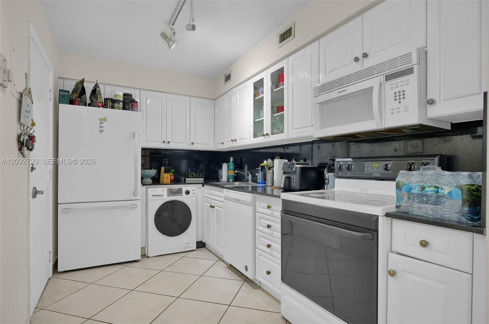 AQUASOL CONDO · #8R in Miami Beach - Photo 15