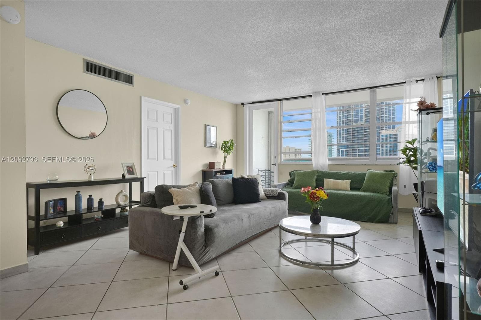 AQUASOL CONDO · #8R in Miami Beach - Photo 4
