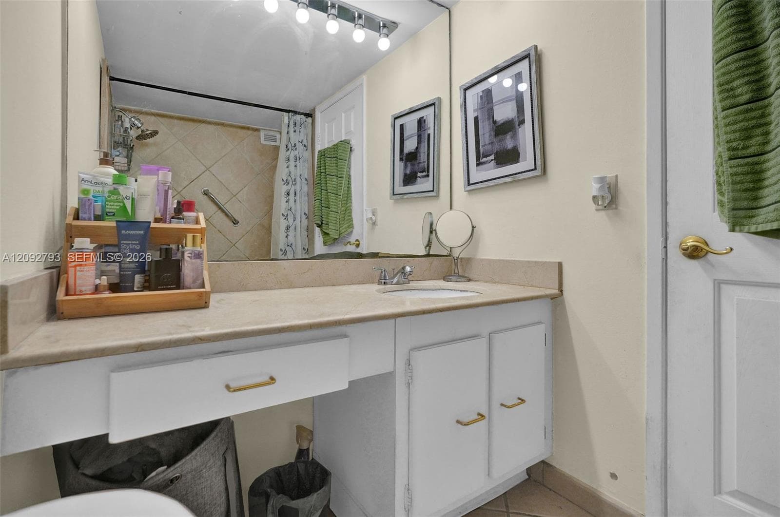 AQUASOL CONDO · #8R in Miami Beach - Photo 25