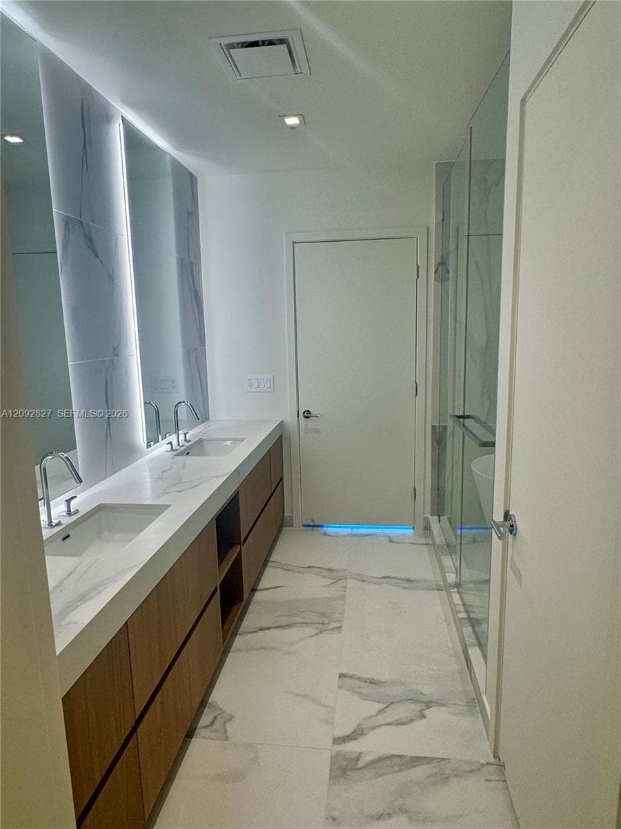 Casa Bella · #1403 in Miami - Photo 12