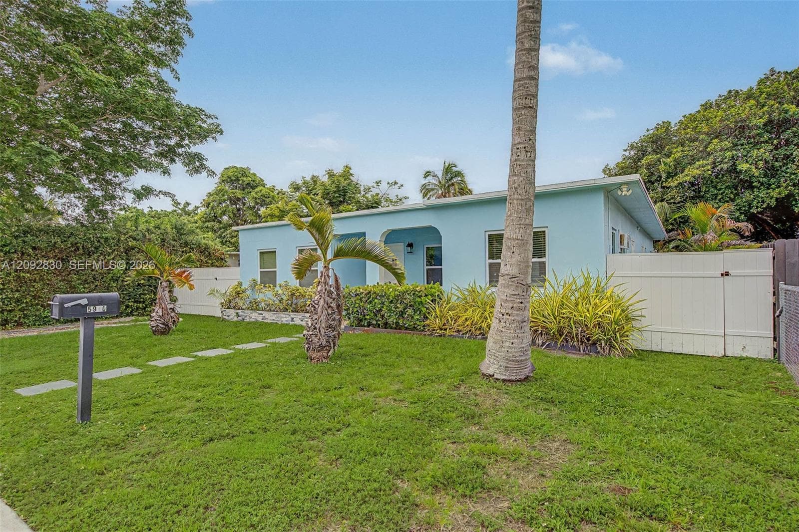 5910 SW 62nd Ter #0 photo 2
