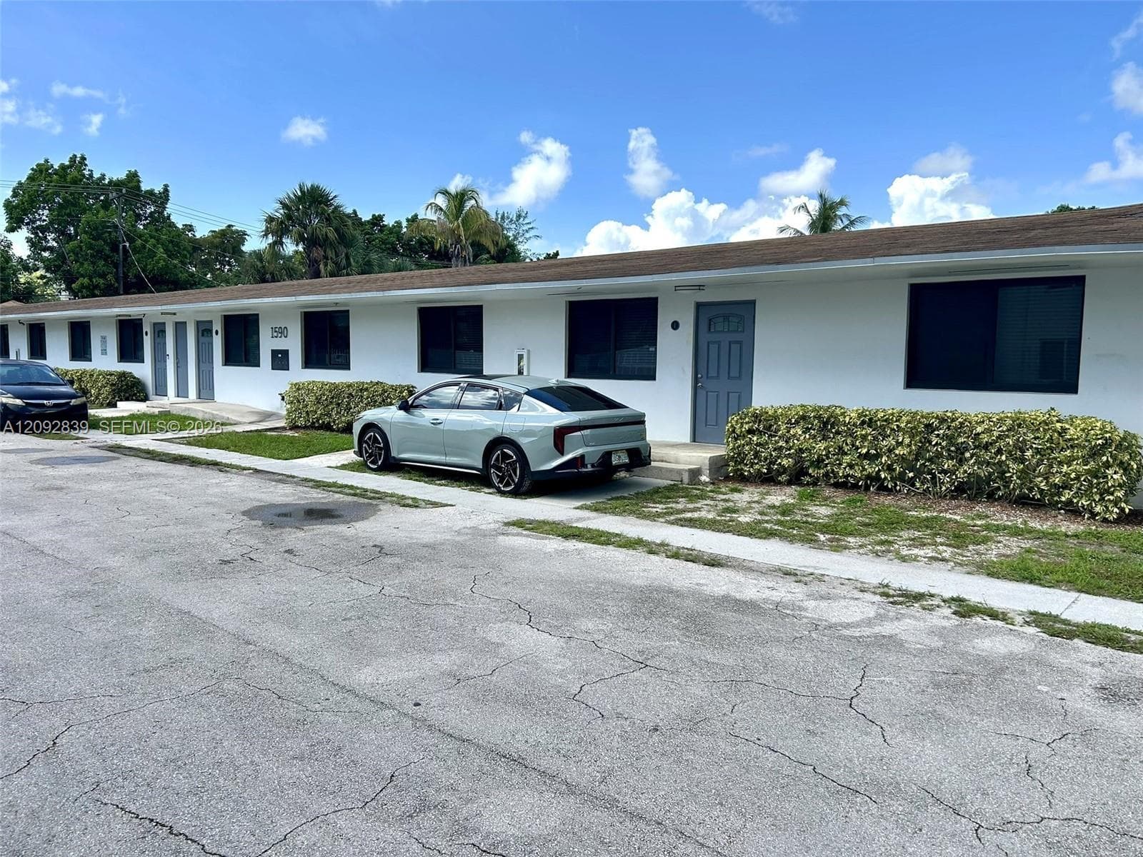 BISCAYNE COURT · #1 in Miami - Photo 2