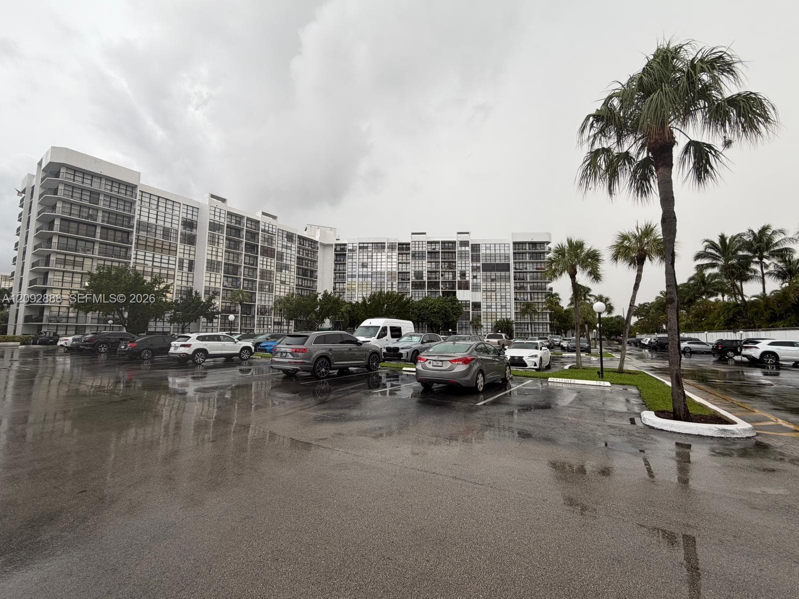 OCEANVIEW PARK CONDO · #507 in Hallandale Beach - Photo 36
