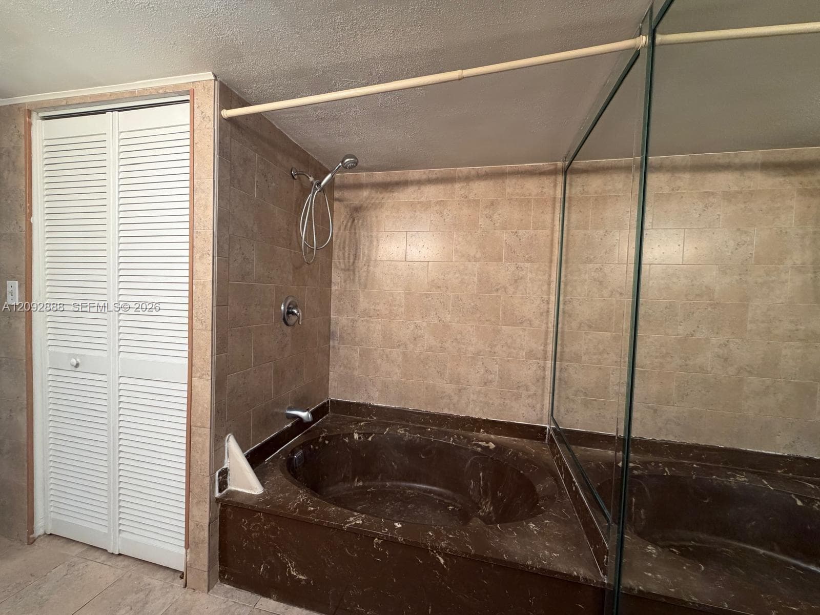 OCEANVIEW PARK CONDO · #507 in Hallandale Beach - Photo 24
