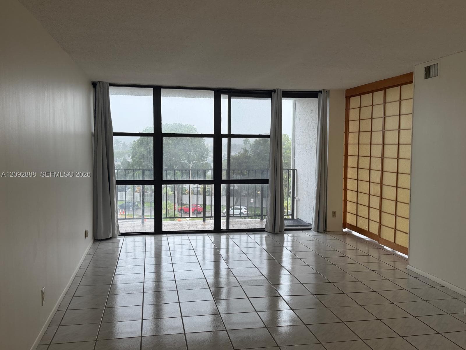 OCEANVIEW PARK CONDO · #507 in Hallandale Beach - Photo 8