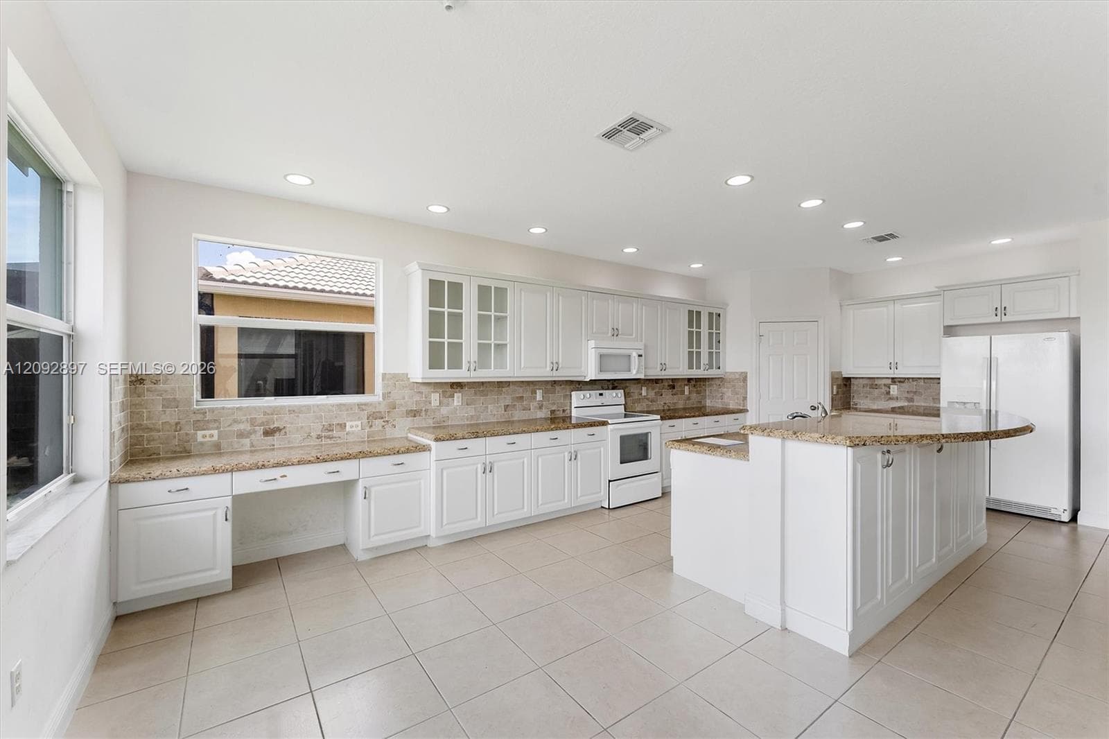 9640 Phipps Ln photo 32