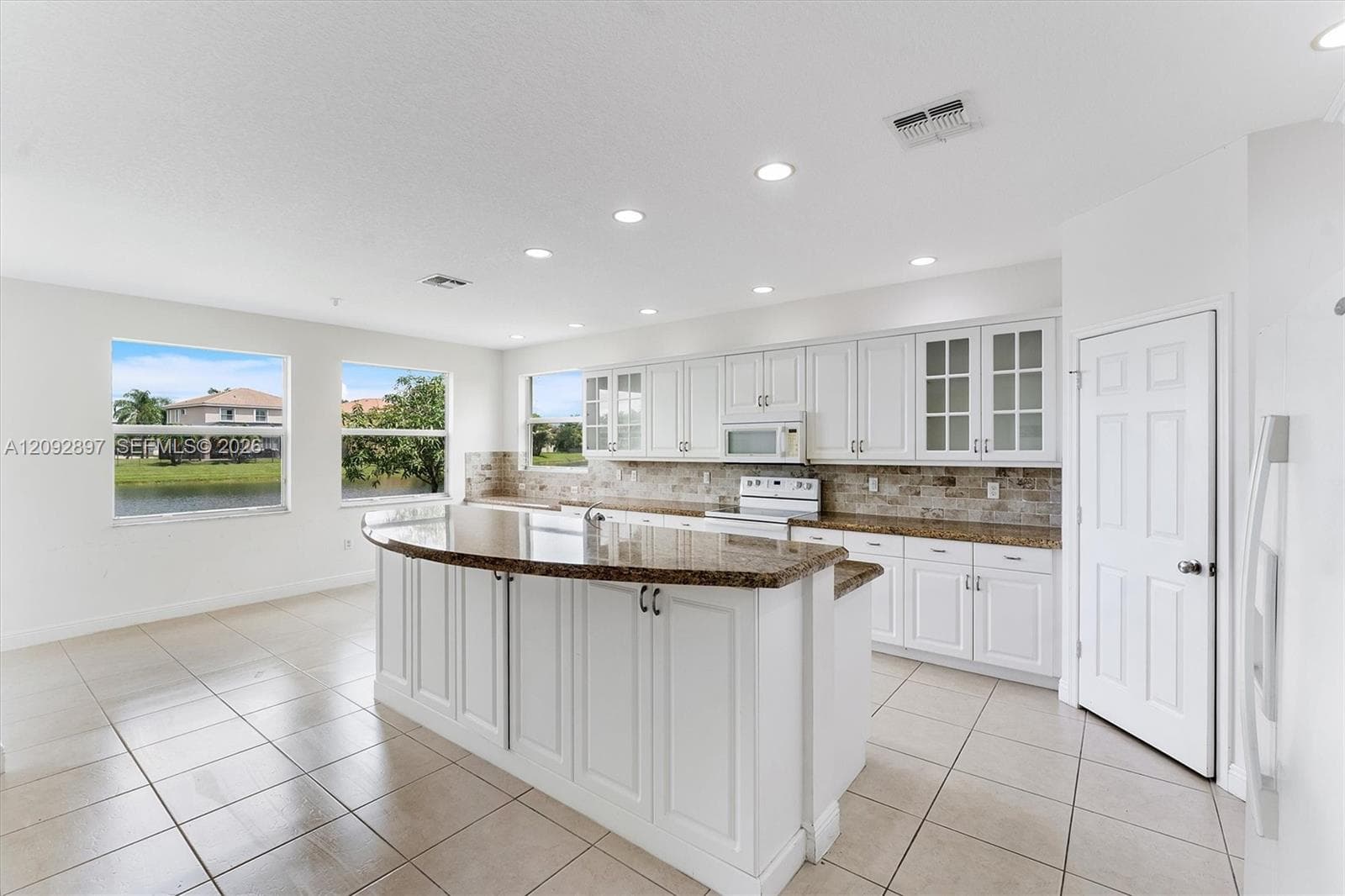 9640 Phipps Ln photo 28