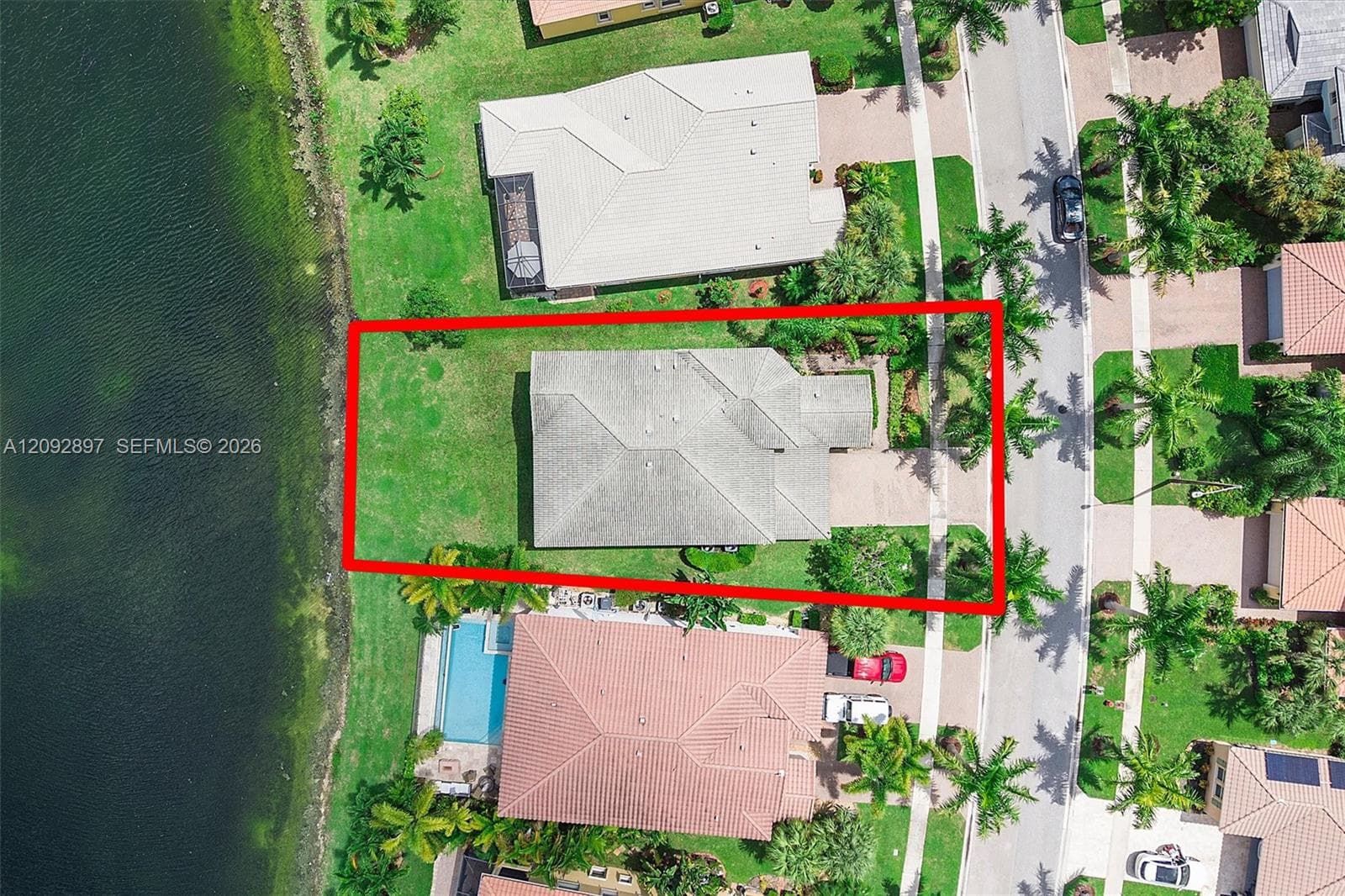 9640 Phipps Ln photo 10