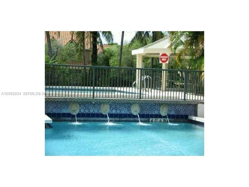 LA HACIENDA COUNTRY CLUB · #C in Hialeah - Photo 2