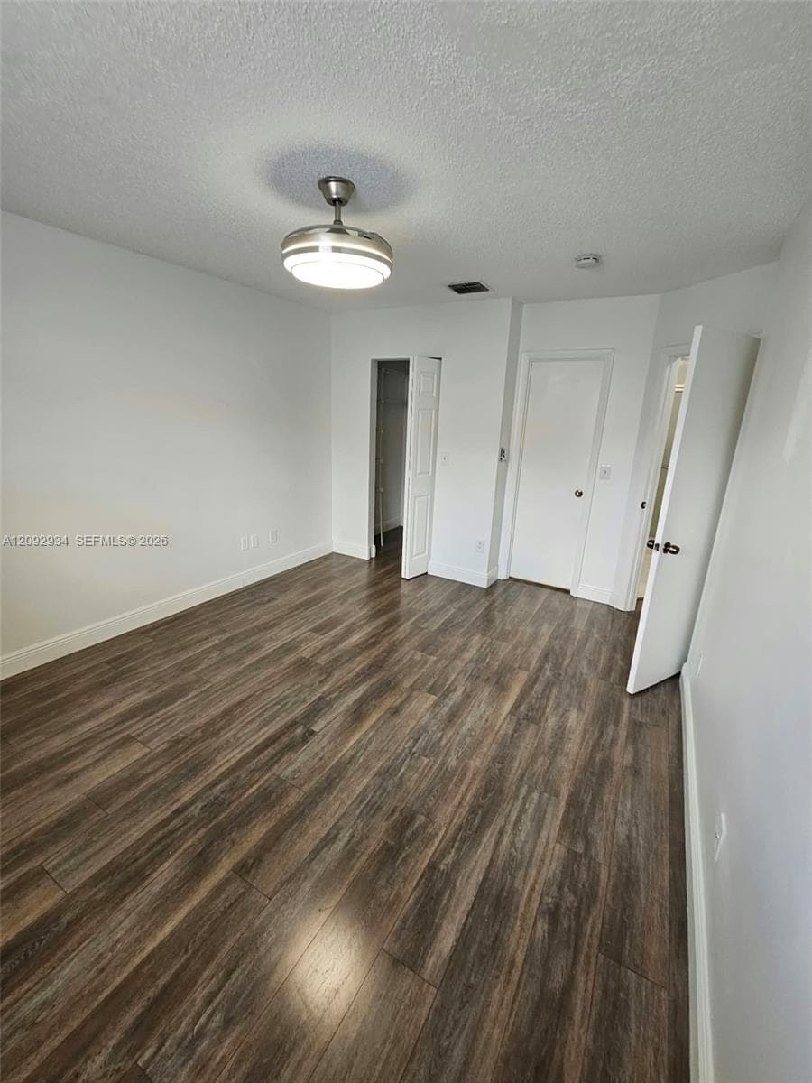 LA HACIENDA COUNTRY CLUB · #C in Hialeah - Photo 6