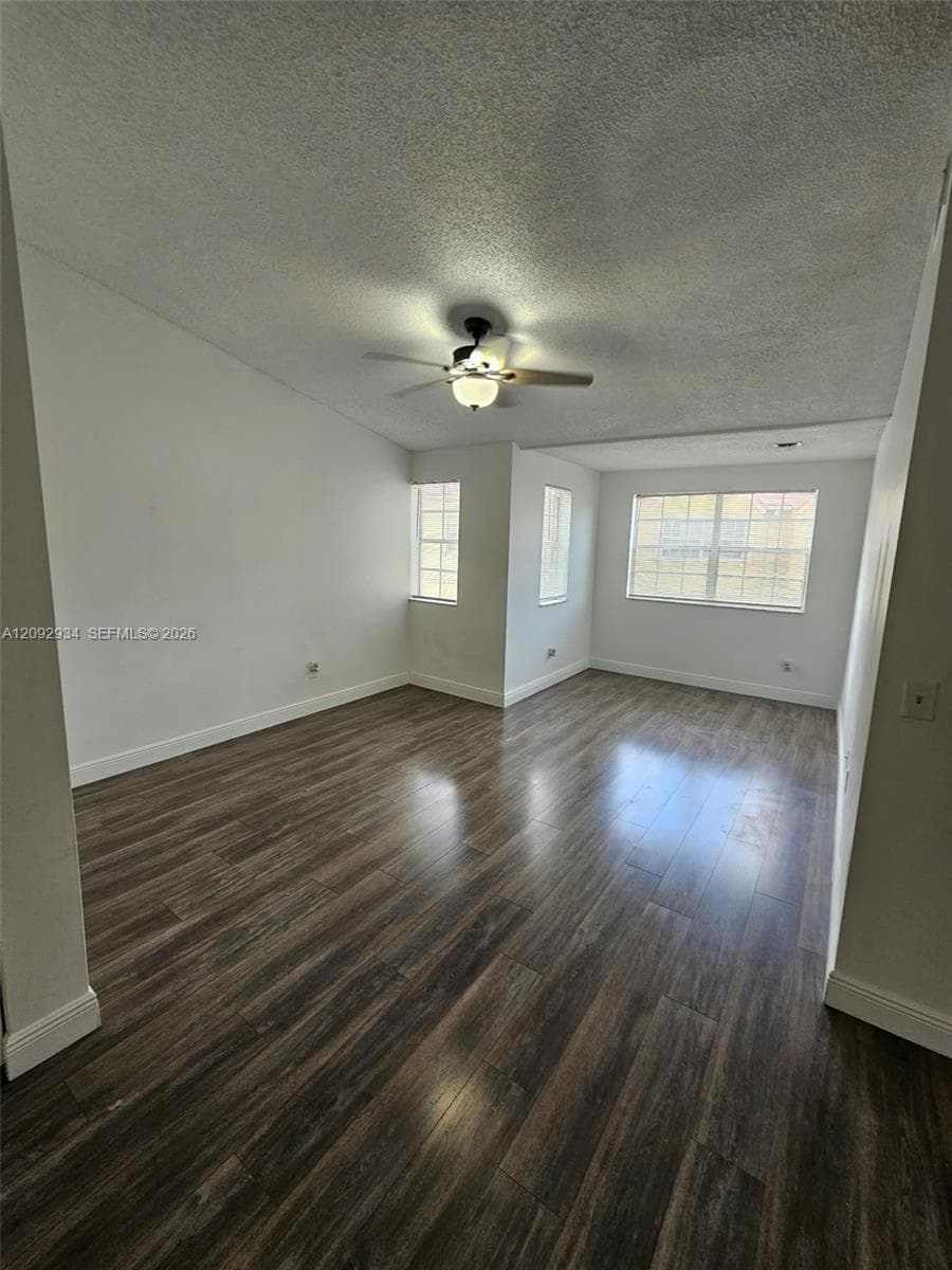 LA HACIENDA COUNTRY CLUB · #C in Hialeah - Photo 12