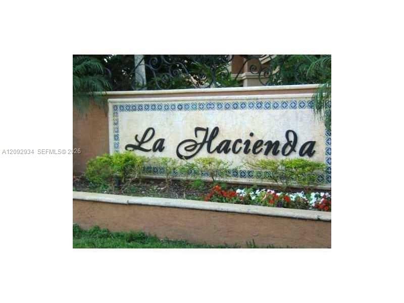 LA HACIENDA COUNTRY CLUB · #C in Hialeah - Photo 1