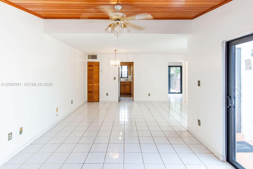 11312 SW 67th Ter photo 6