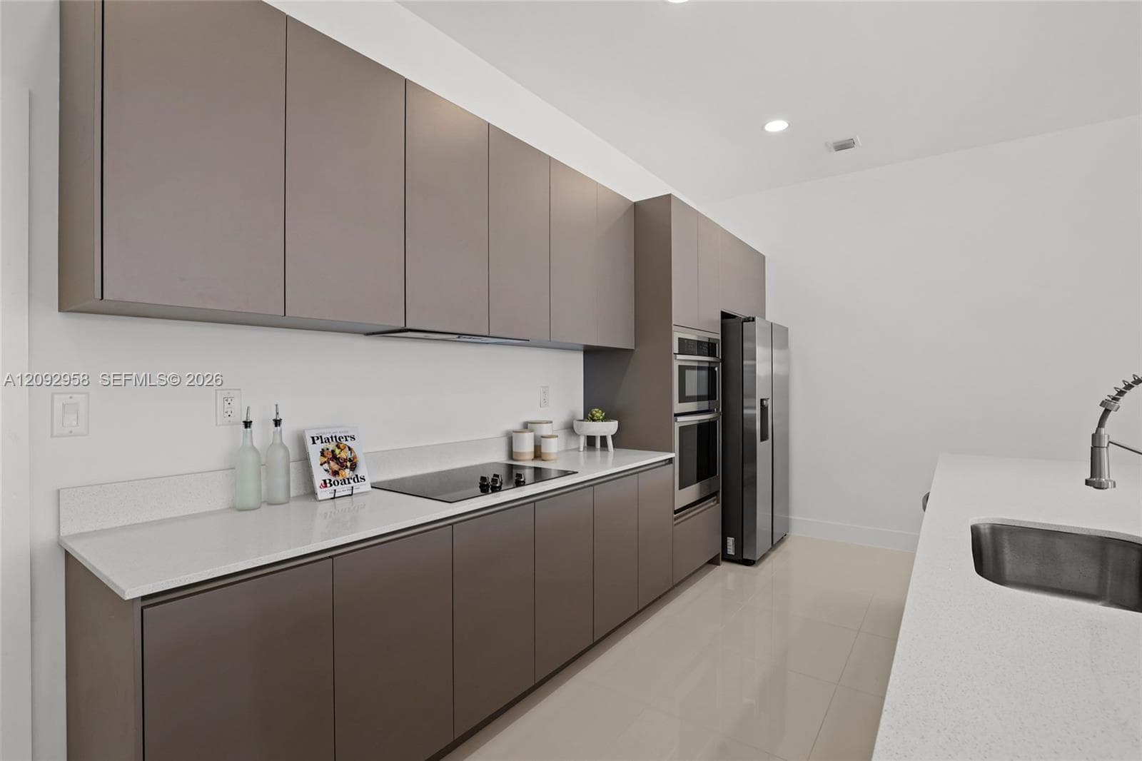 1805 NE 13 ST photo 5