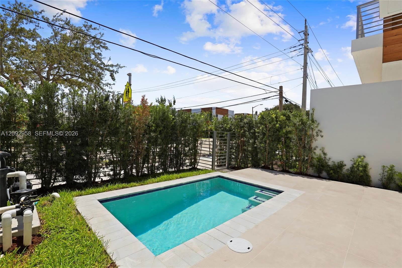1805 NE 13 ST photo 31