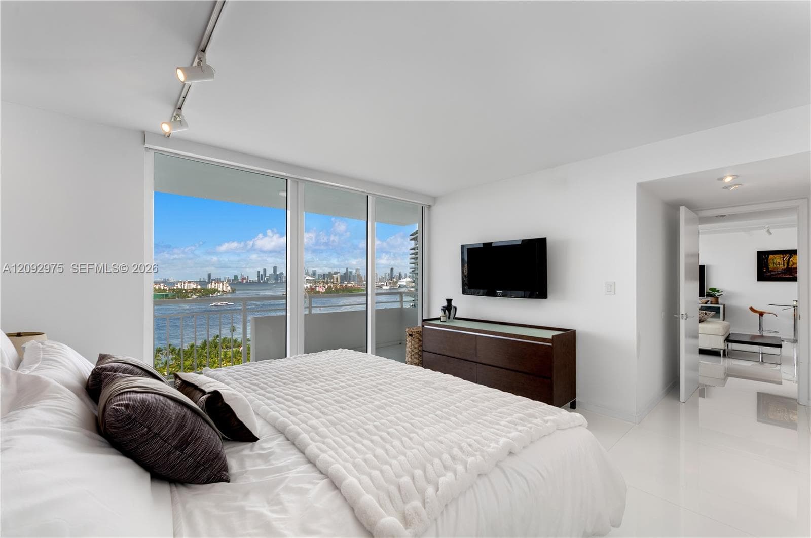 South Pointe Towers · #1805 in Miami Beach - Photo 18