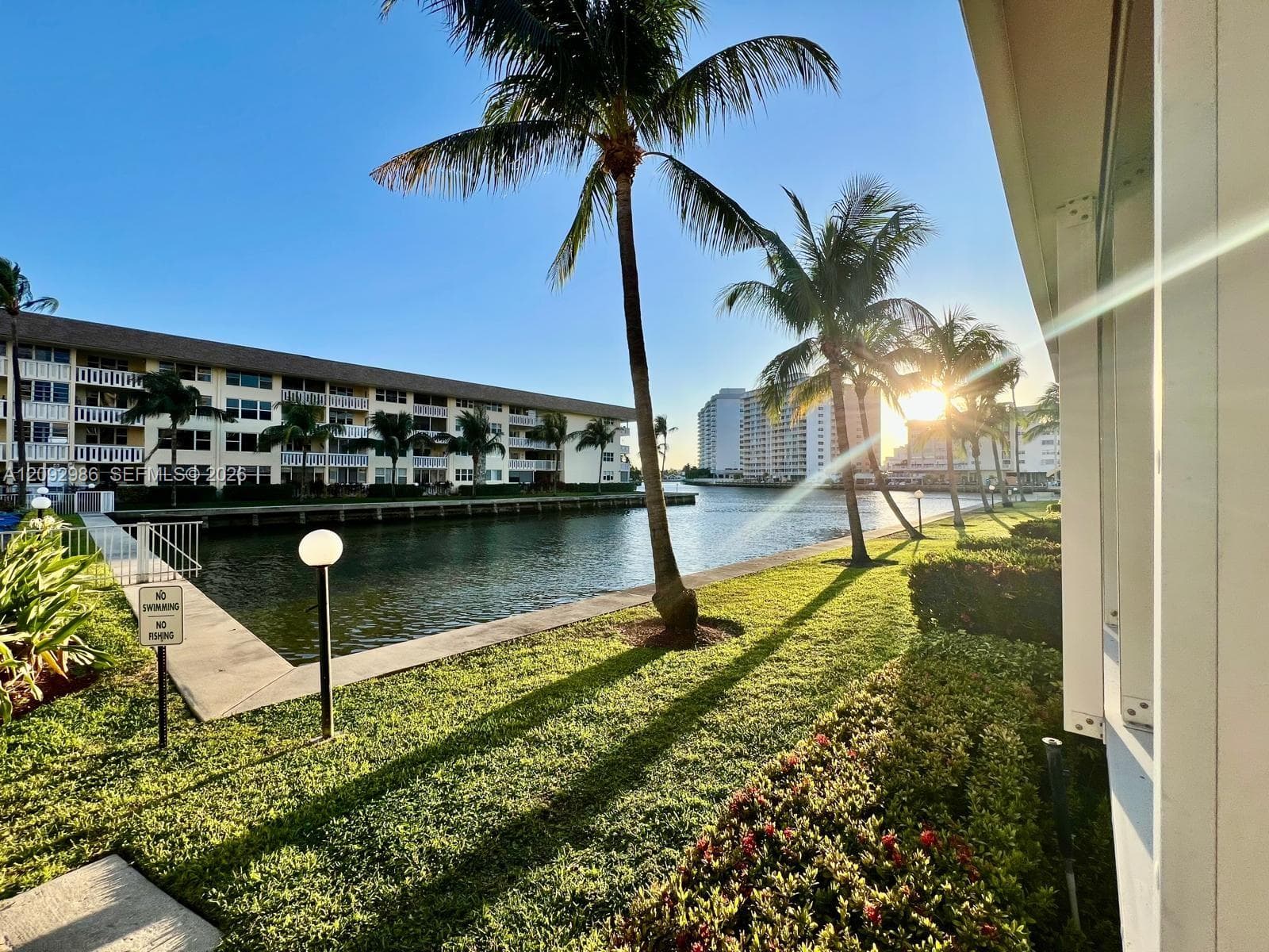 ISLANDS-BERMUDA CONDO · #301 in Hallandale Beach - Photo 12