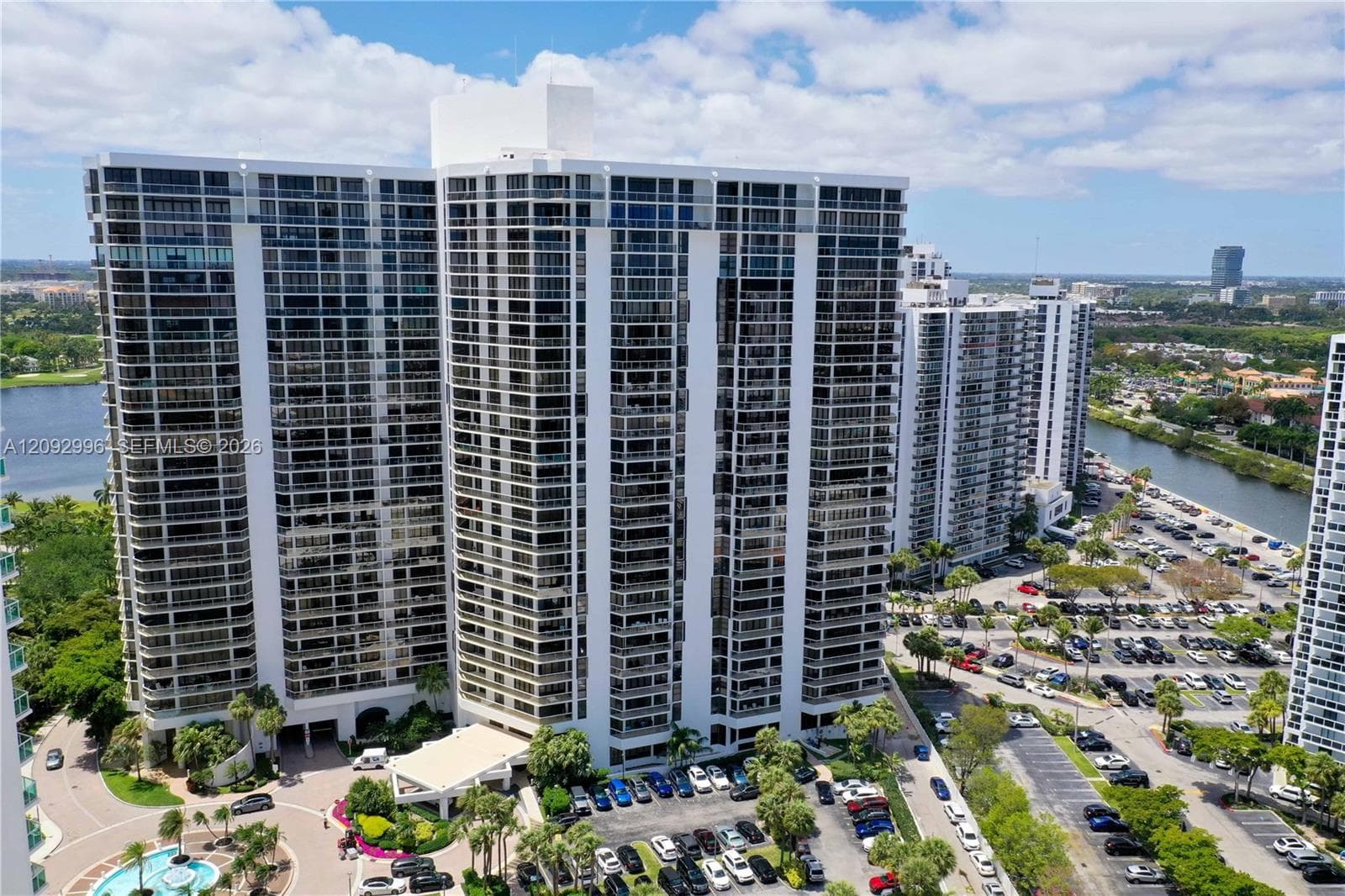 Hamptons West · #307 in Aventura - Photo 17