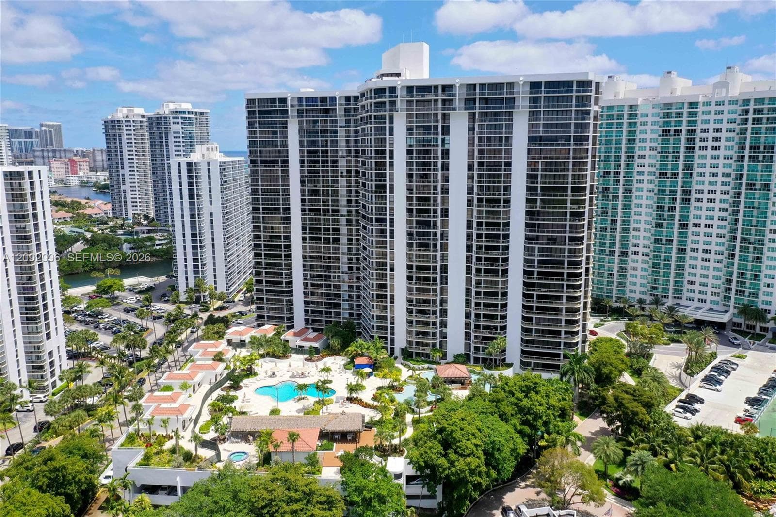 Hamptons West · #307 in Aventura - Photo 19