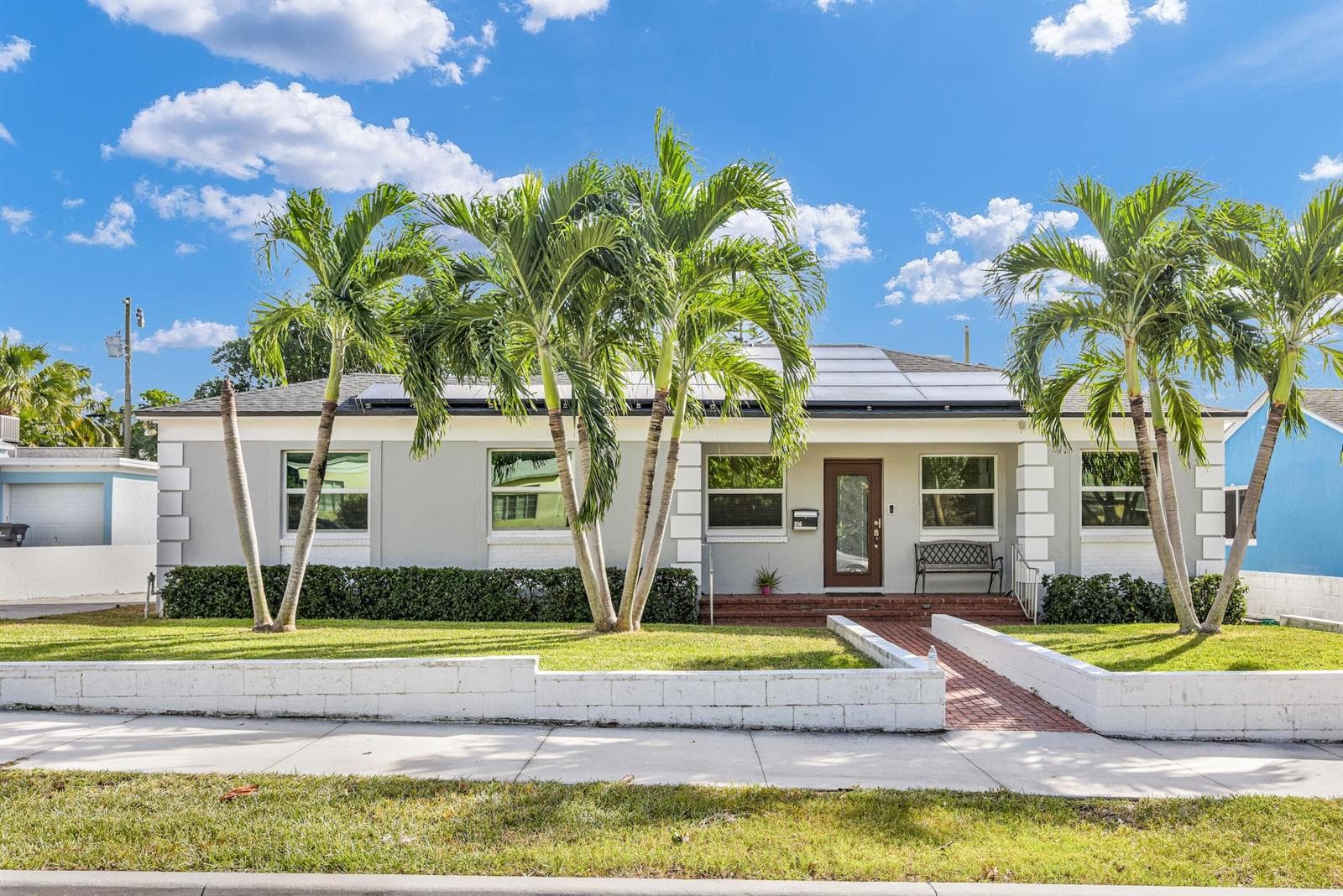 916 31st St West Palm Beach -1