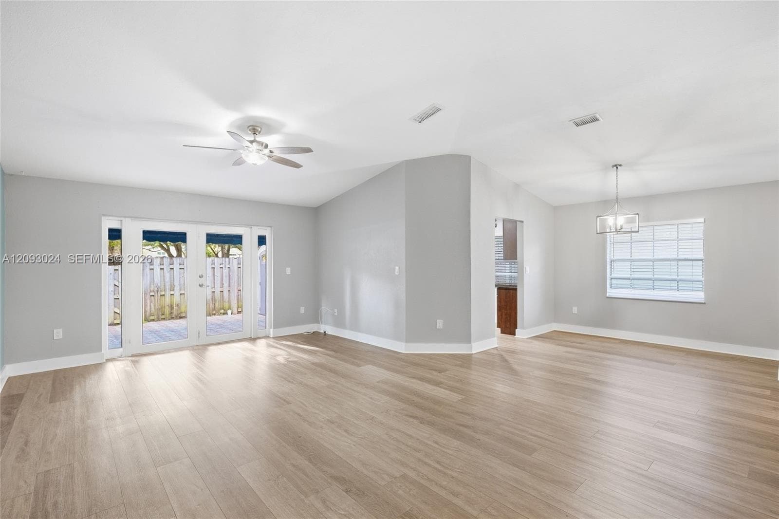 14270 SW 97th Ter photo 6