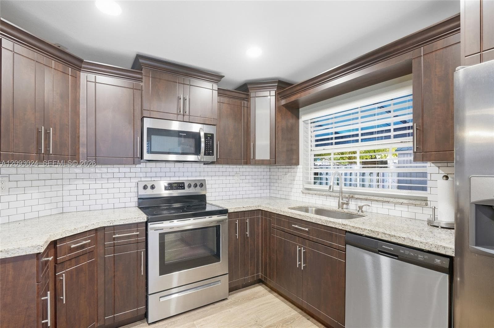 14270 SW 97th Ter photo 13