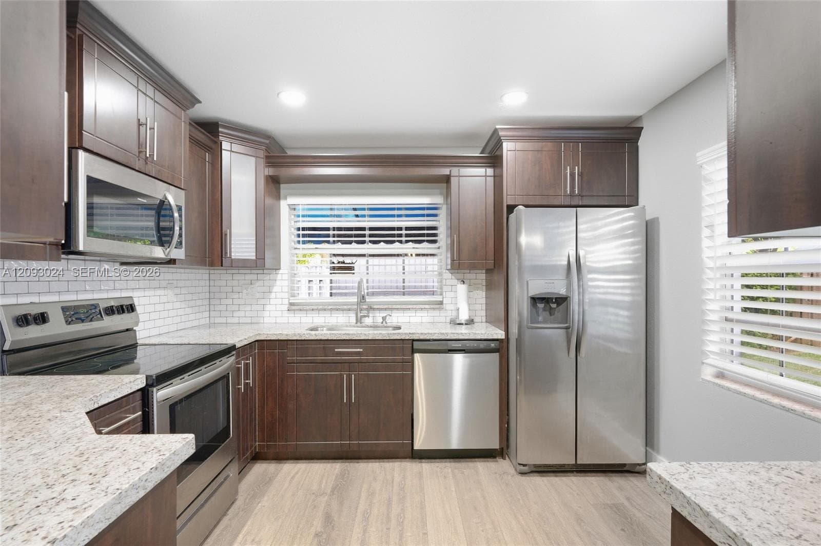 14270 SW 97th Ter photo 12
